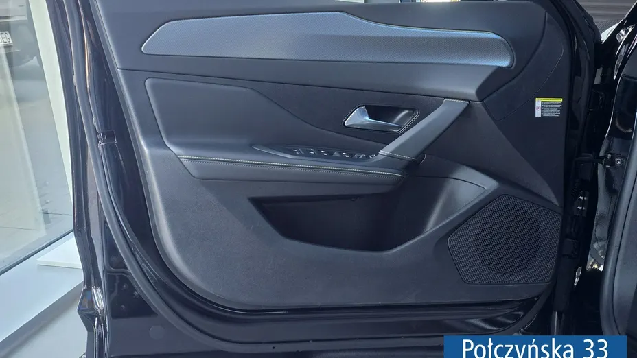 PEUGEOT 408 -