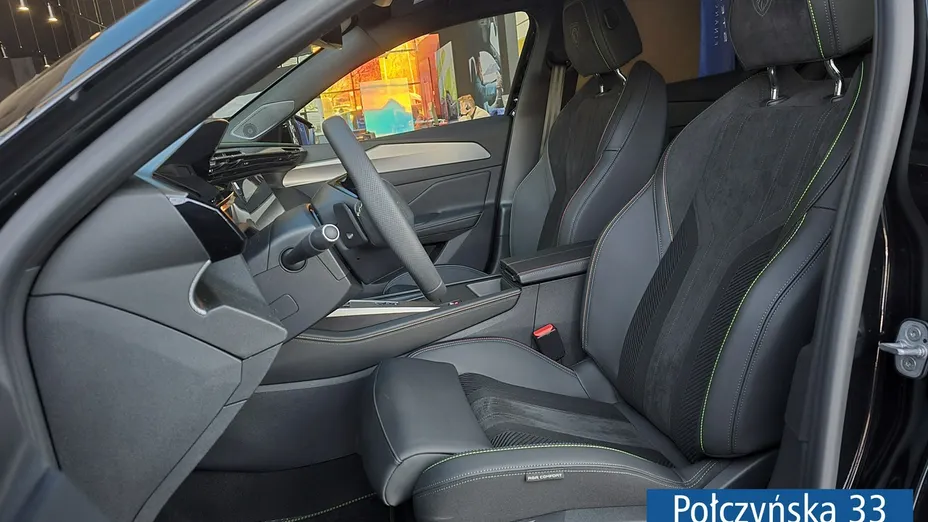 PEUGEOT 408 -