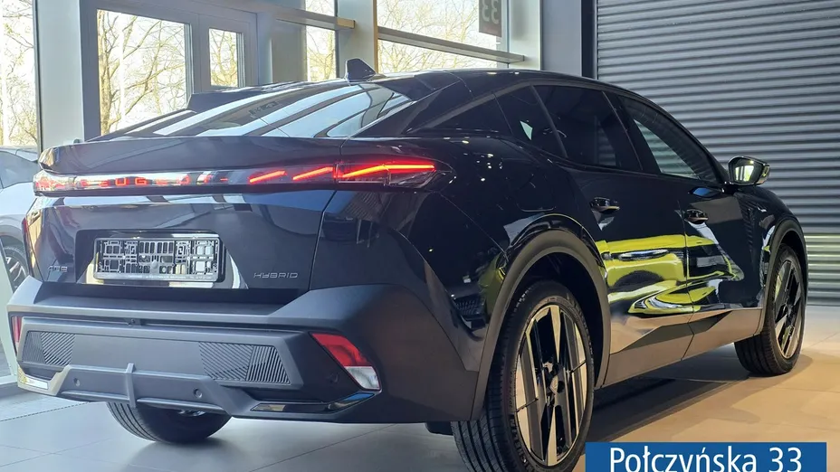 PEUGEOT 408 -