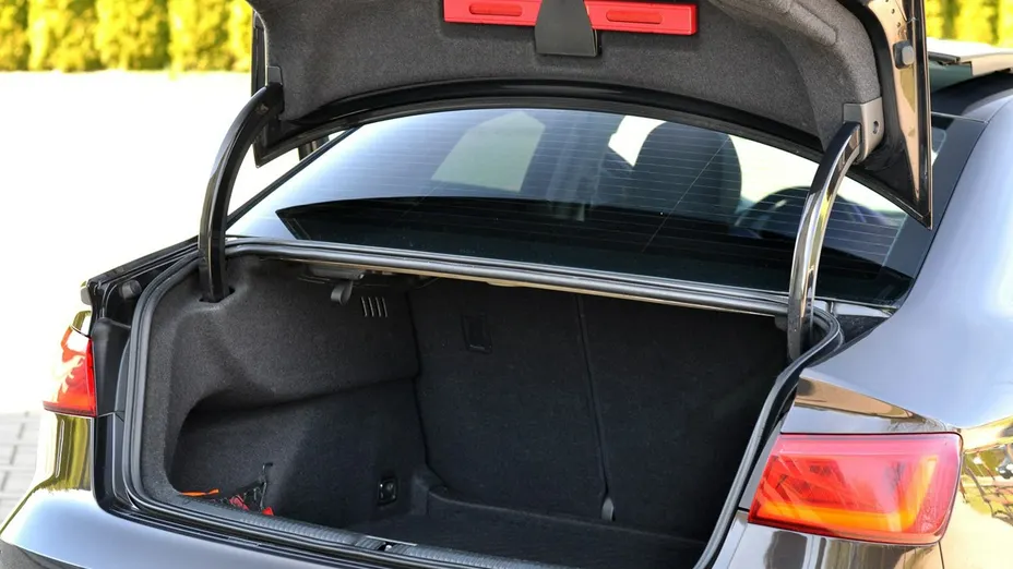 AUDI A3 -