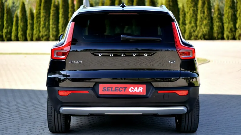 VOLVO XC40 -
