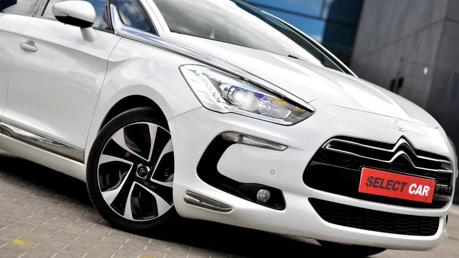 CITROEN DS5 -