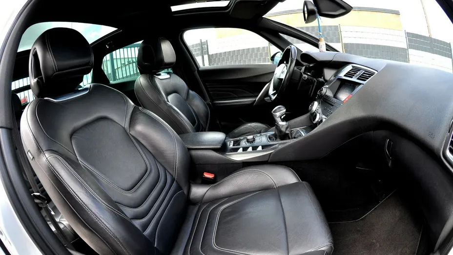 CITROEN DS5 -