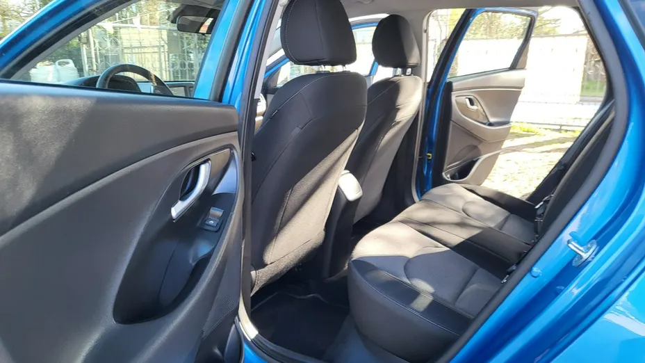 HYUNDAI i30 -