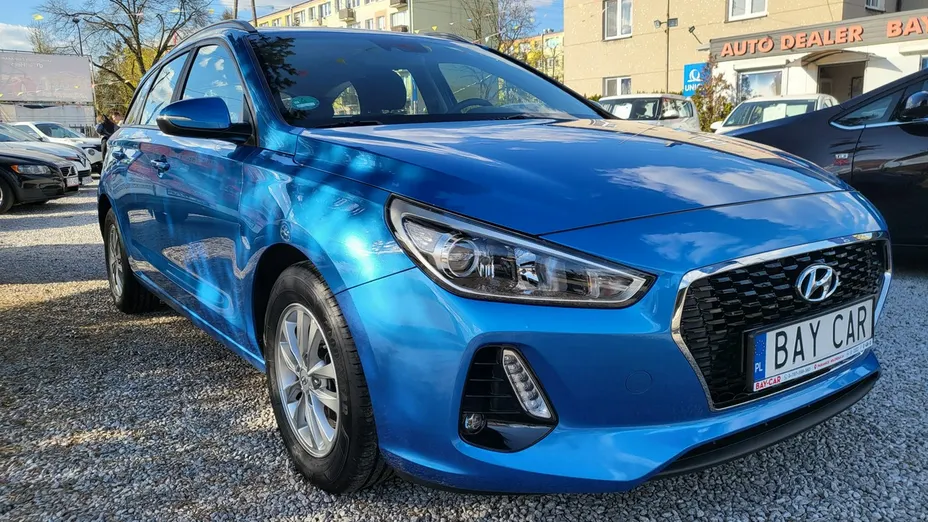 HYUNDAI i30 -