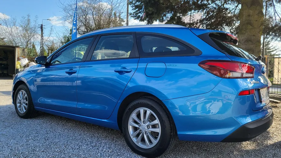 HYUNDAI i30 -