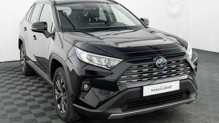 TOYOTA RAV4 -
