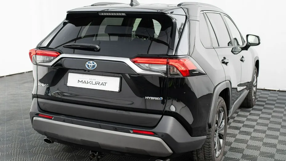 TOYOTA RAV4 -