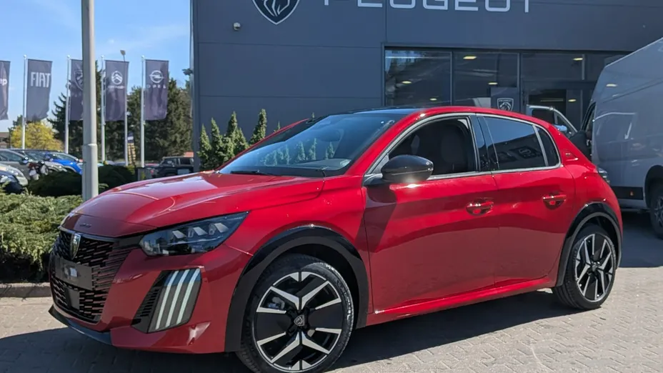 PEUGEOT 208 -
