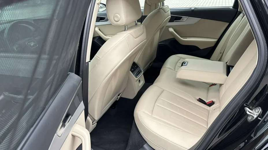 AUDI A4 -