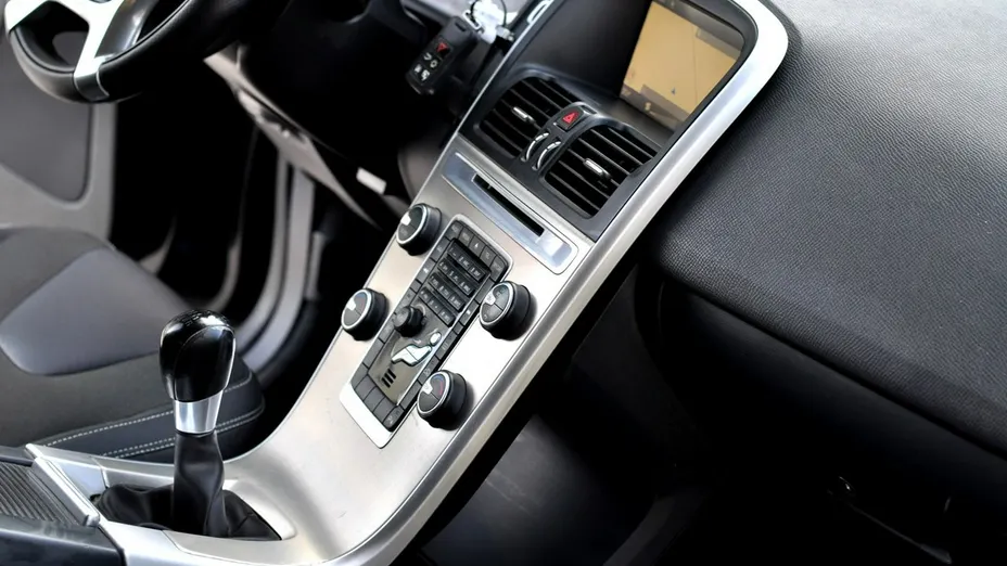 VOLVO XC60 -