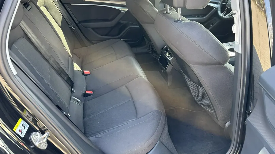 AUDI A6 -