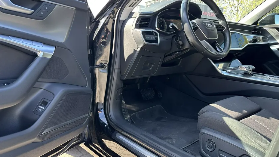 AUDI A6 -