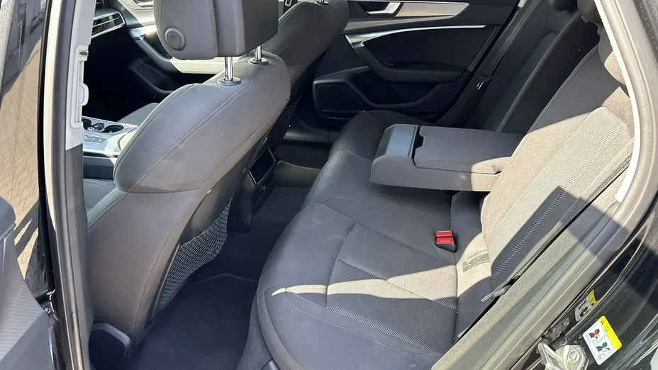 AUDI A6 -