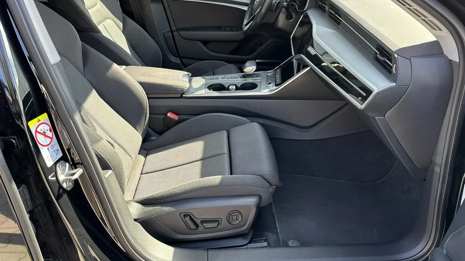 AUDI A6 -