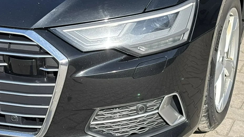 AUDI A6 -