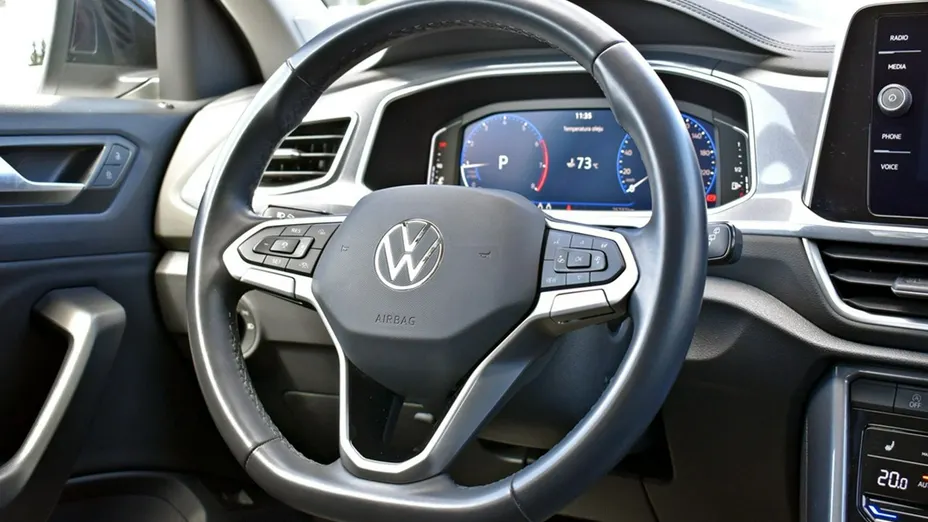 VOLKSWAGEN T-ROC -