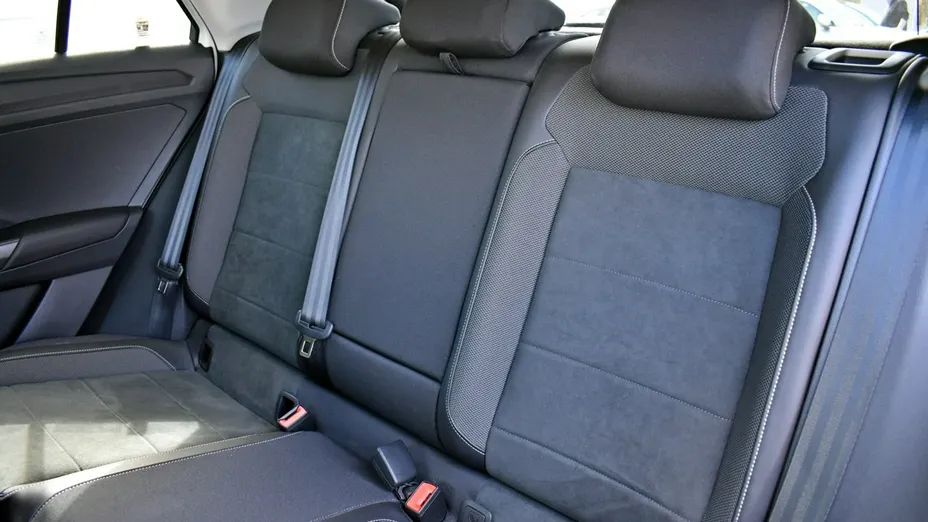 VOLKSWAGEN T-ROC -