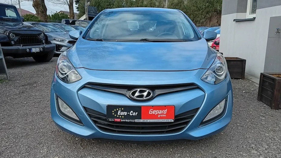 HYUNDAI i30 -
