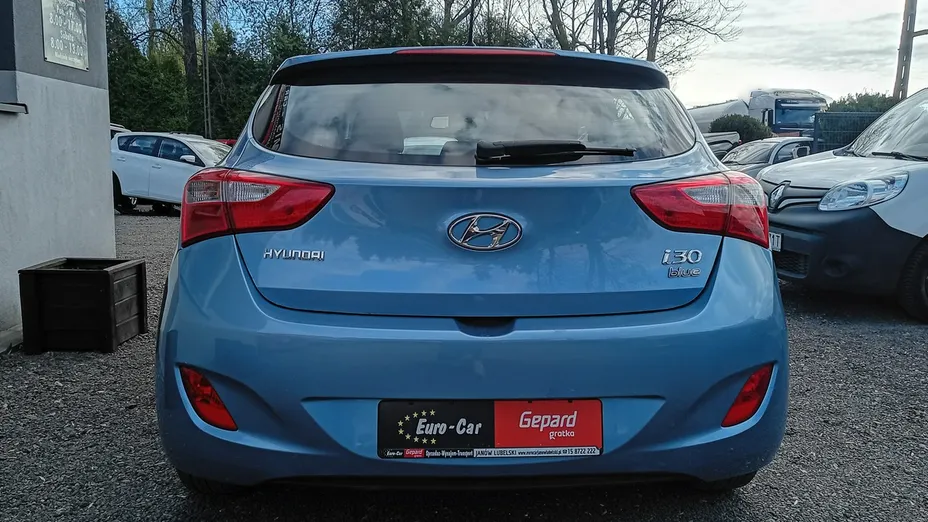 HYUNDAI i30 -