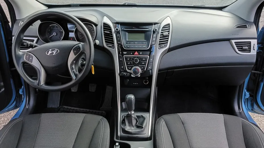 HYUNDAI i30 -