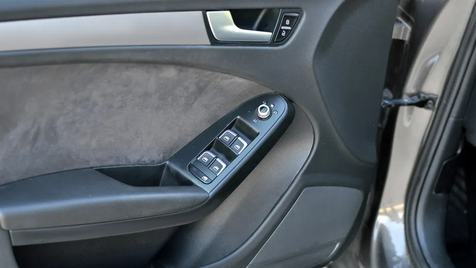 AUDI A4 -