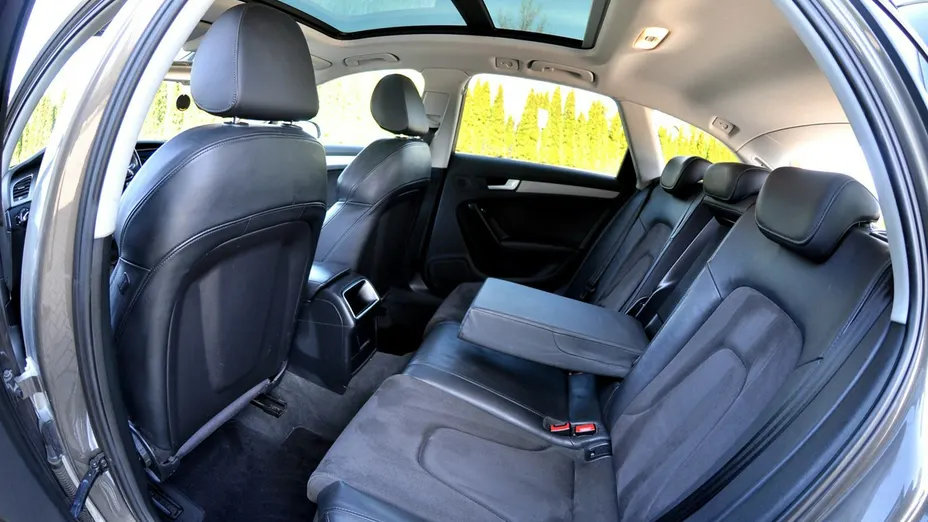 AUDI A4 -