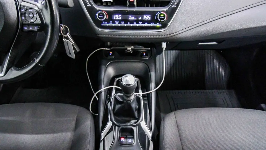 TOYOTA Corolla -
