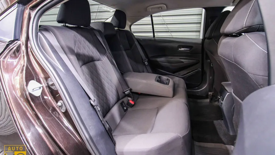 TOYOTA Corolla -