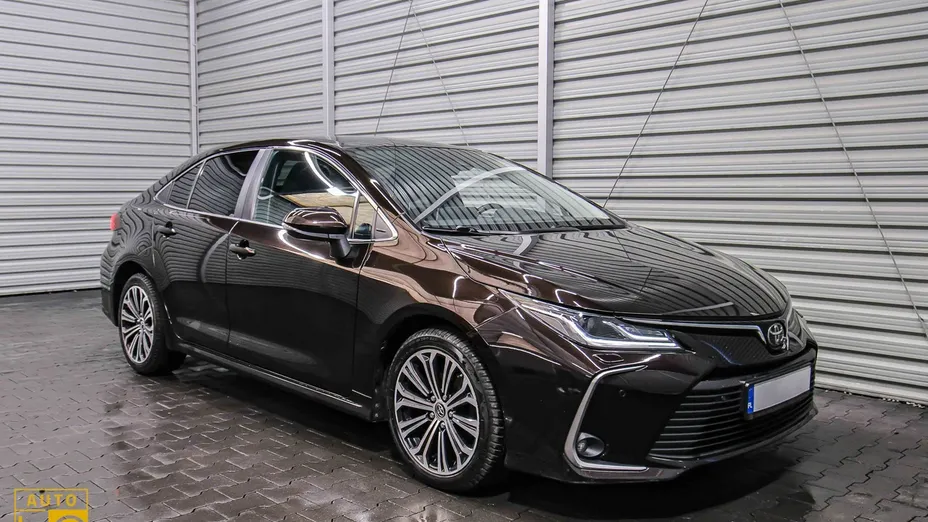 TOYOTA Corolla -