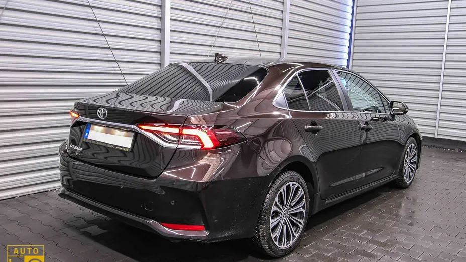 TOYOTA Corolla -