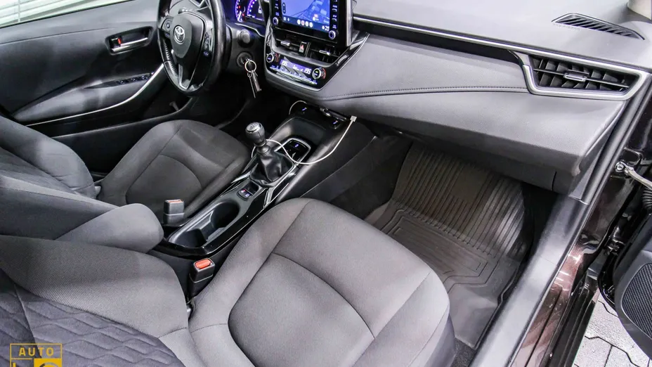 TOYOTA Corolla -