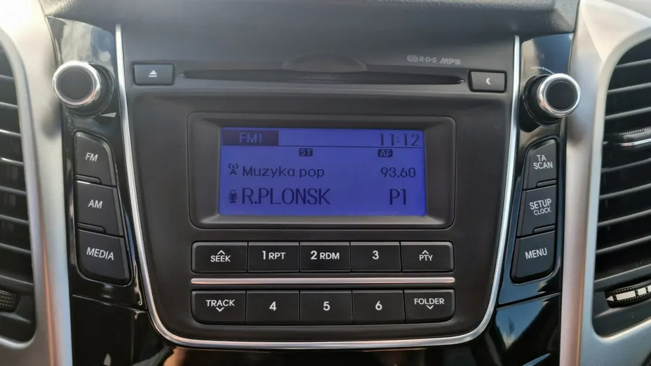HYUNDAI i30 -