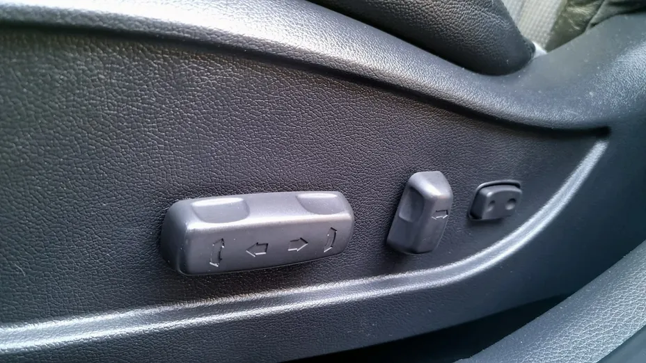 HYUNDAI i30 -