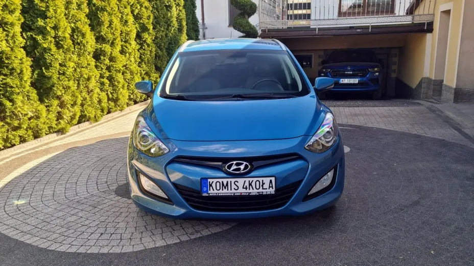 HYUNDAI i30 -