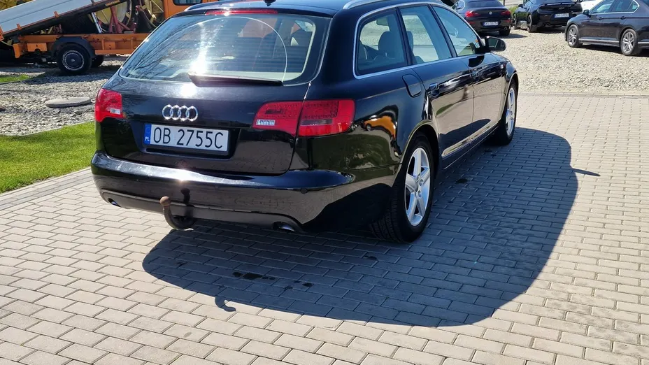 AUDI A6 -