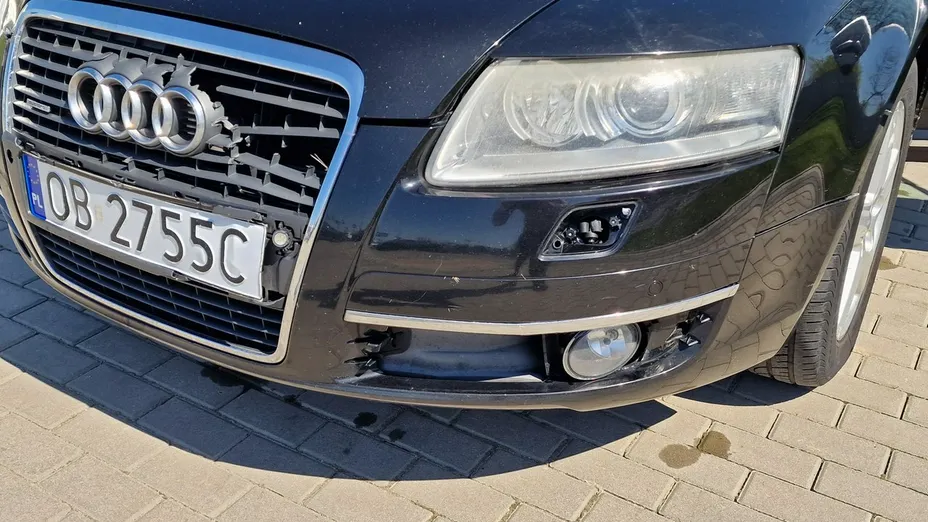 AUDI A6 -