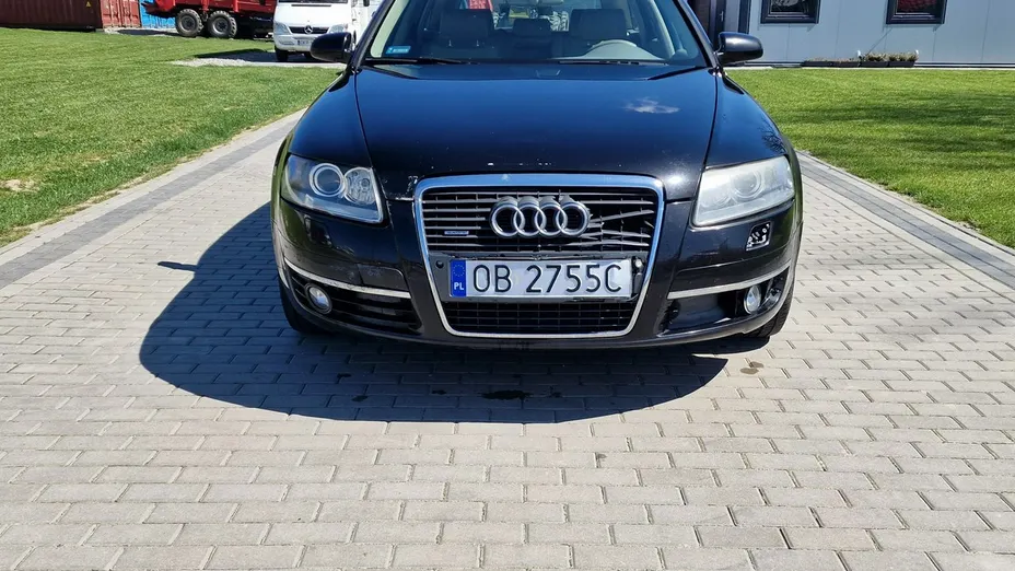 AUDI A6 -
