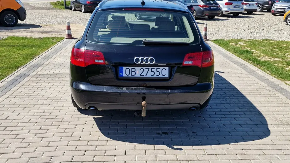 AUDI A6 -