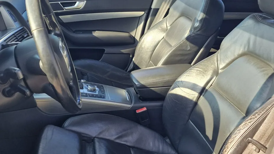 AUDI A6 -
