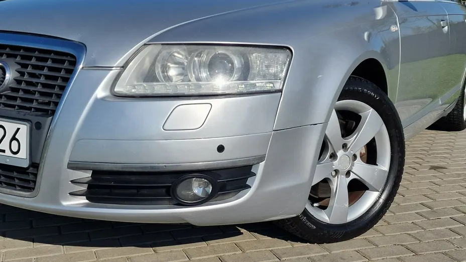 AUDI A6 -
