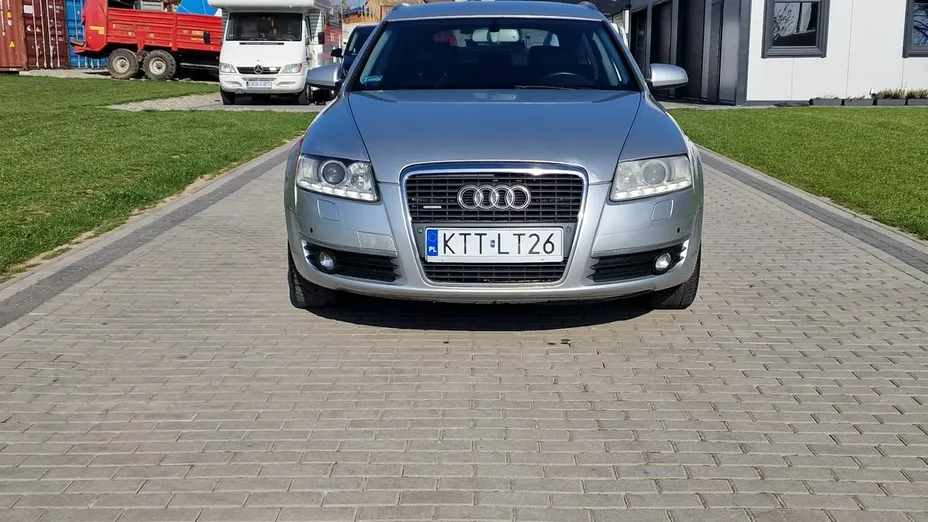 AUDI A6 -