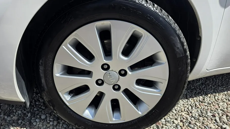 KIA Rio -