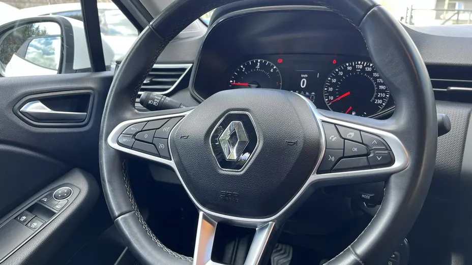 RENAULT Clio -