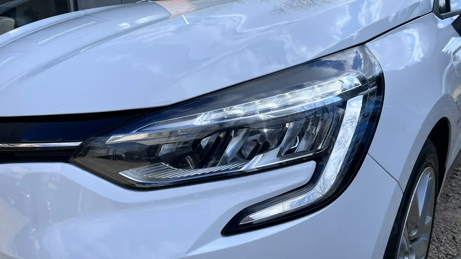 RENAULT Clio -