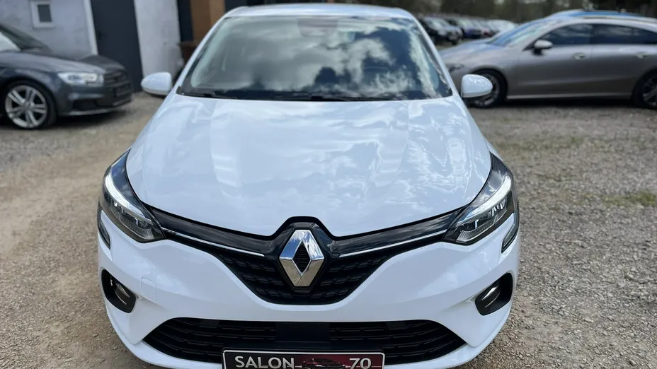 RENAULT Clio -