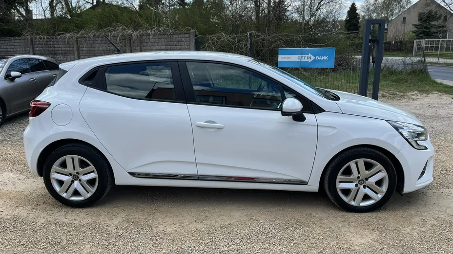 RENAULT Clio -
