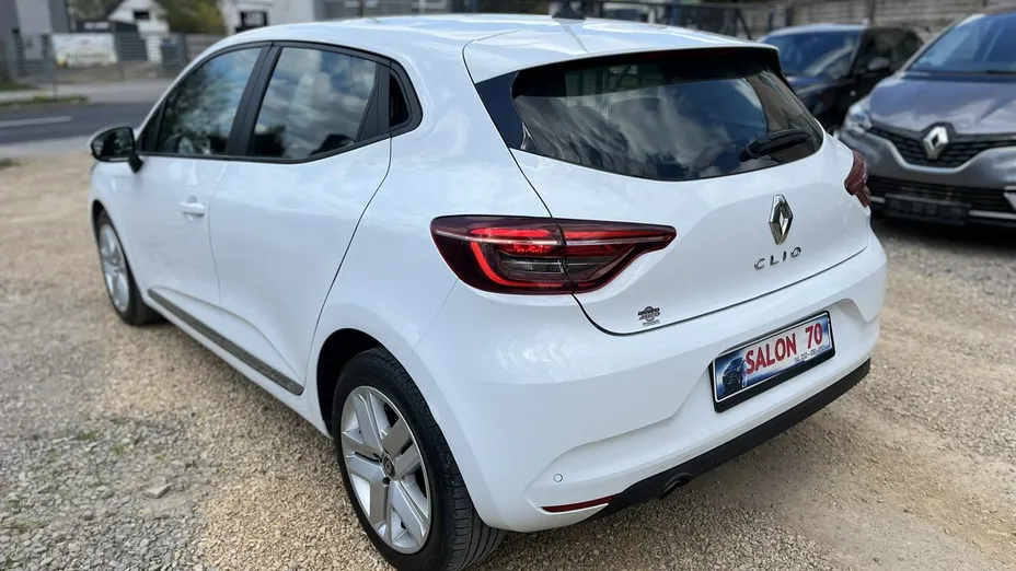 RENAULT Clio -