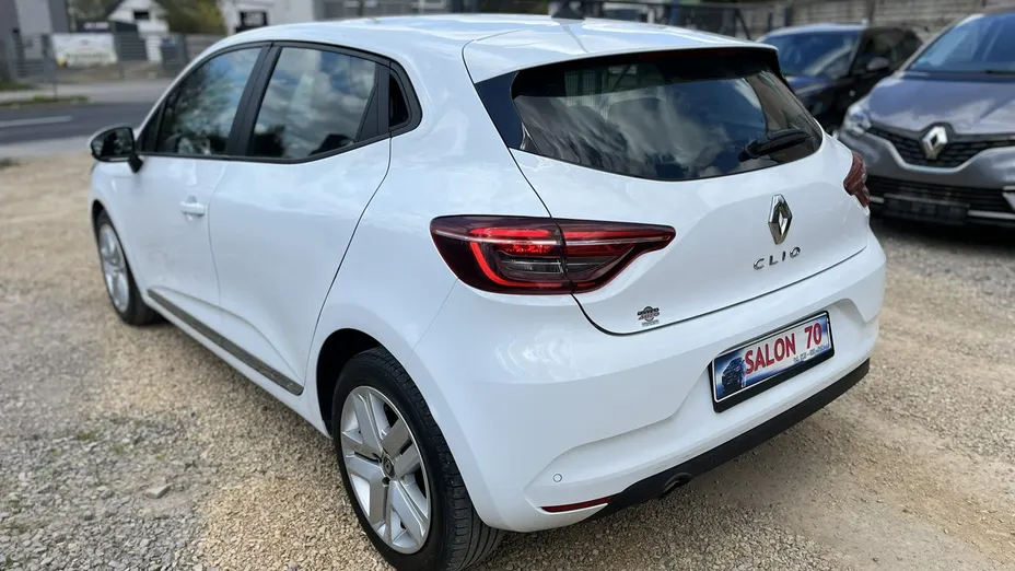 RENAULT Clio -