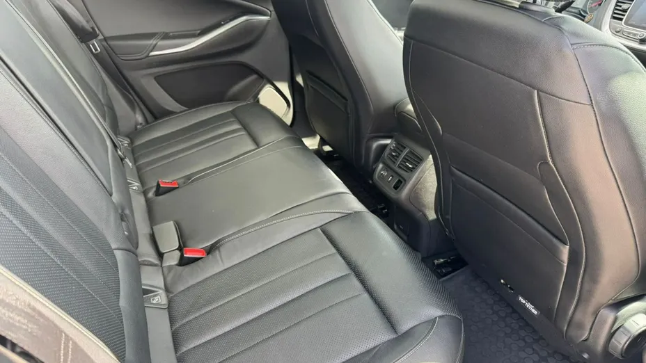 OPEL Grandland X -